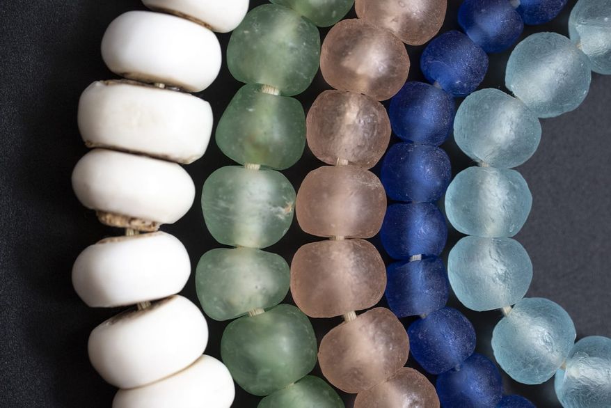 Neckles | product photography | © Dar Leone